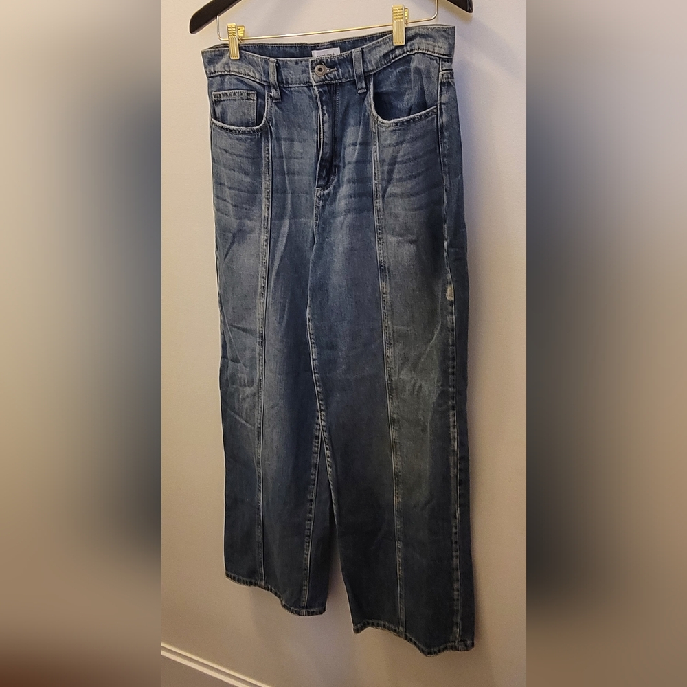 Sneak Peek Denim Size 9